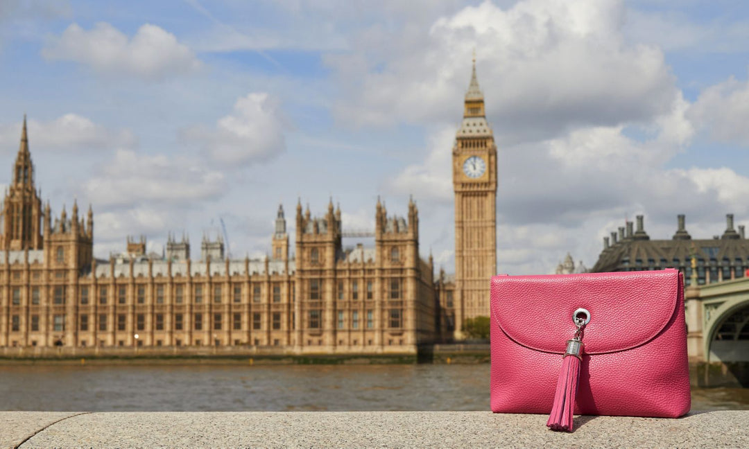 Crossbody bag at big Ben