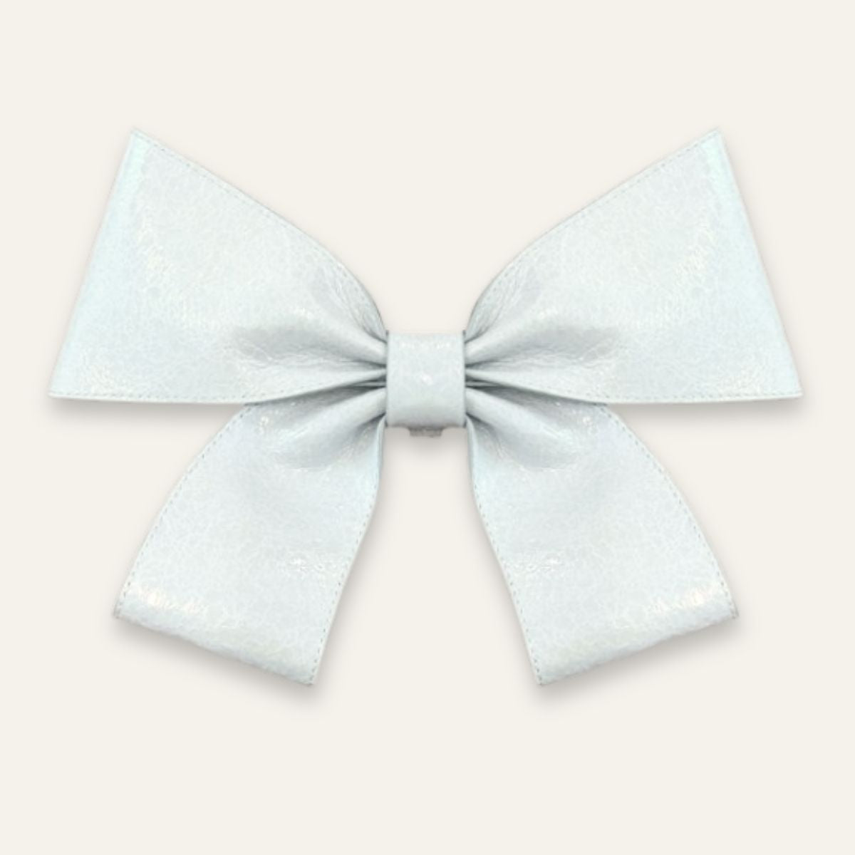 Deco Bow Classic | Ivory with Gold hardware