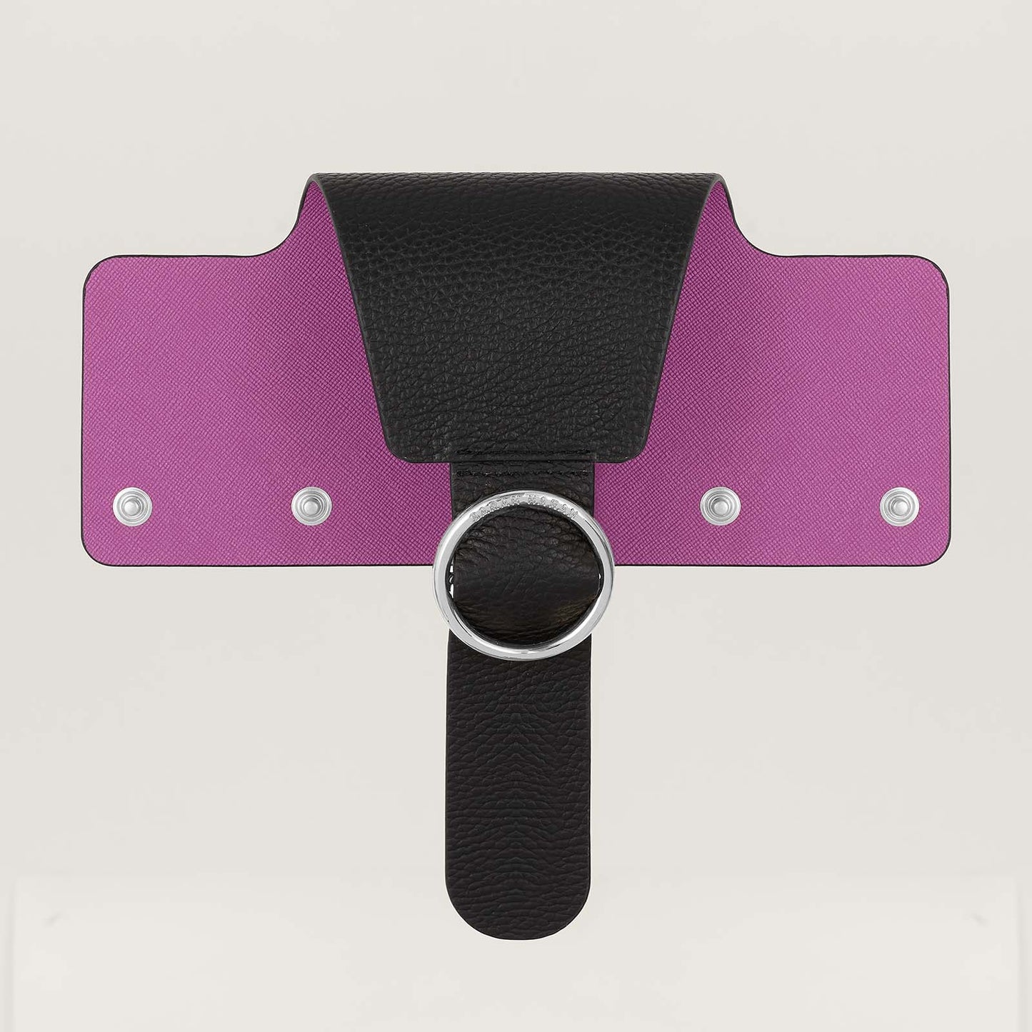 Ring Flap Classic | Black with Silver hardware
