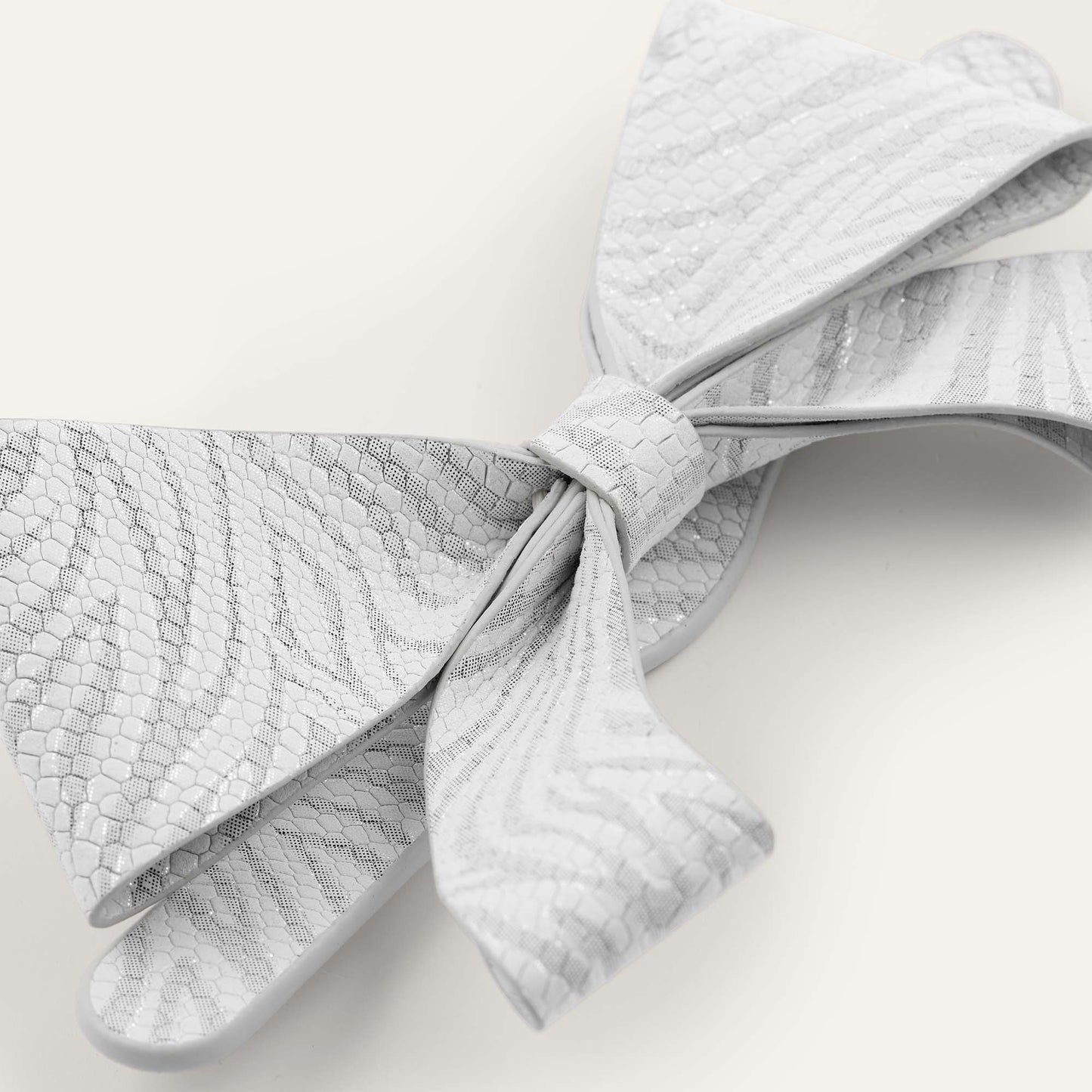 Bijoux Bow Mini | Pearl Waves with Gold hardware