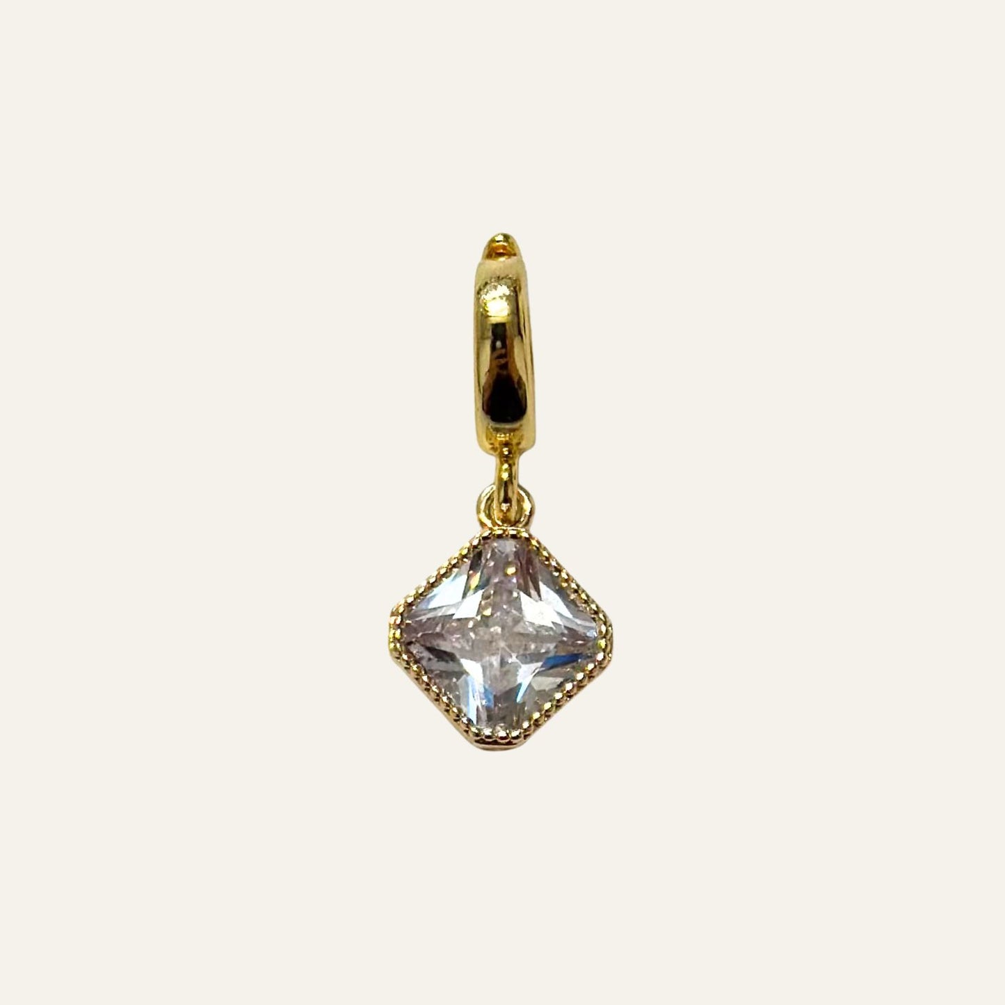 Gemstone | Diamond with Gold hardware