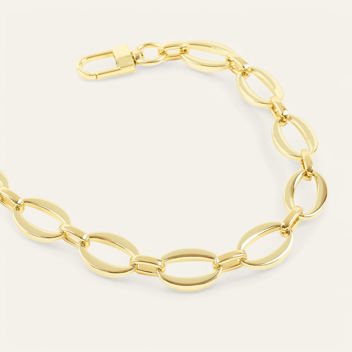 Sarah Haran Short Chain Gold Detail